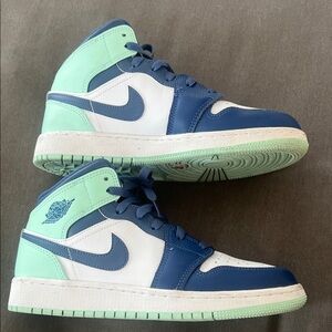 Nike Kids Navy, White & Mint High-Top Sneakers
